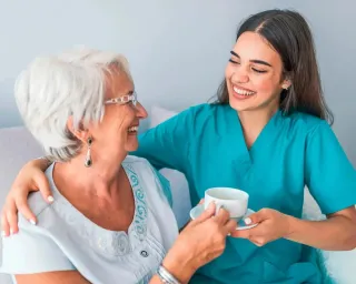 Cuidadora de adulto mayor