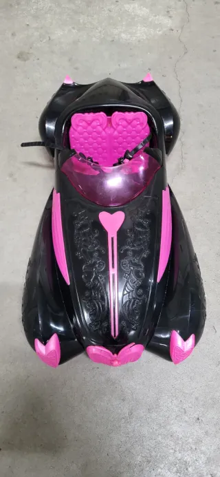 Monster High Coche Negro y Rosa