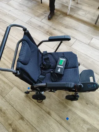 Silla de ruedas eléctrica plegable (22kg)