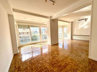 Piso en alquiler en Costillares en Madrid