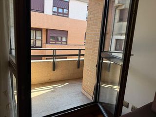Piso en alquiler en El Llano en Gijón