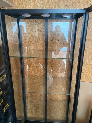 Vitrina Milsbo Ikea Cristal y Metal