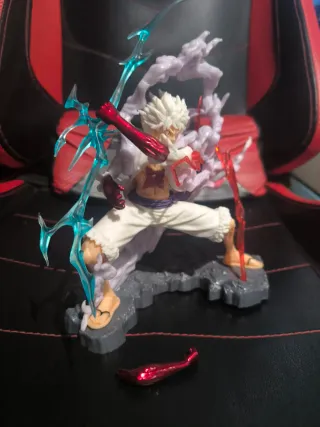 Figura Luffy One Piece en acción