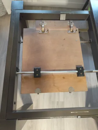 Mesa y 4 sillas de comedor