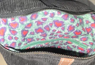 Mochila Caminatta Negra Corduroy