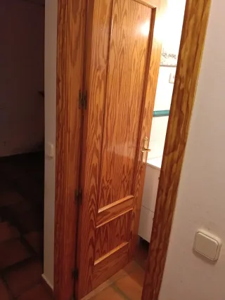 Puerta de paso de pino