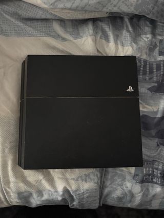PS4 (PlayStation 4) Negra + Mando + Cables