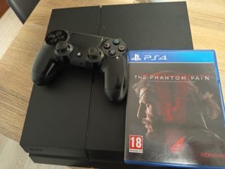 Consola PS4 Negra + Metal Gear Solid V