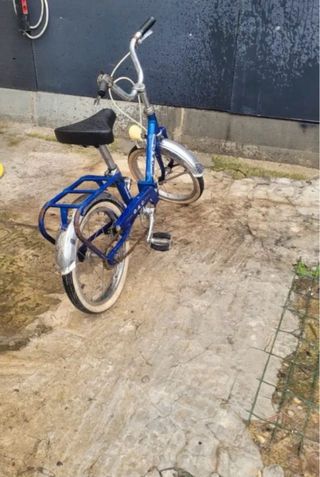 Bicicleta BH azul