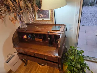 Escritorio Isabelino de Madera