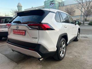 Toyota RAV4 2021