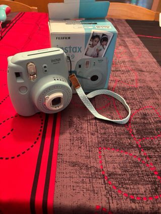 Cámara instantánea Fujifilm Instax Mini 9