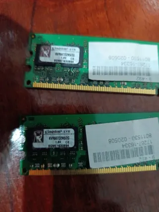 2 Memorias RAM Kingston 2GB