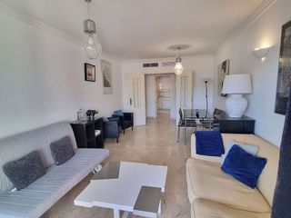 Piso en venta en Puerto Banús en Marbella