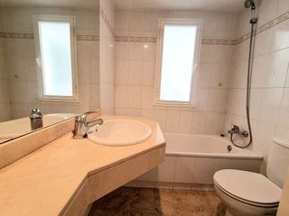 Piso en venta en Puerto Banús en Marbella