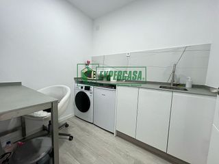 Local comercial en venta en Núcleo Urbano en Pobla de Vallbona (la)