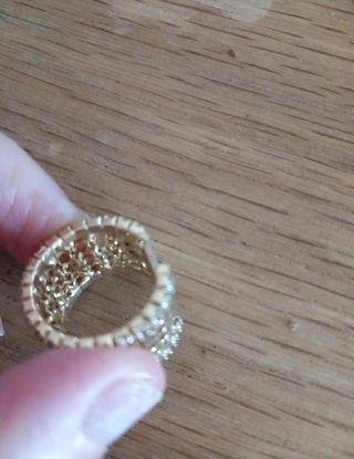 Anello oro effetto squame