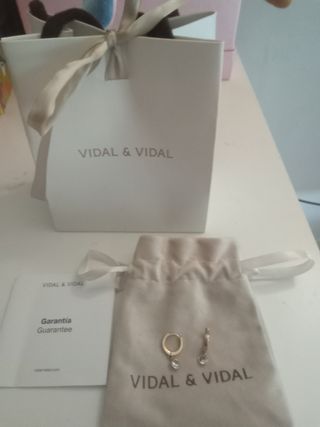 Pendientes Vidal & Vidal Bañados en Oro