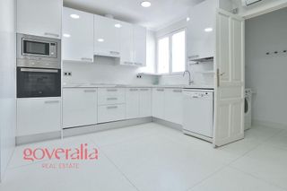 Piso en alquiler en Recoletos en Madrid