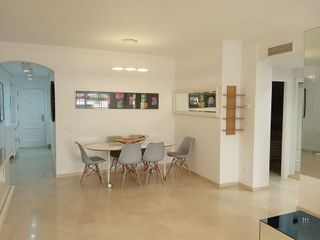 Piso en alquiler en Puerto Banús en Marbella