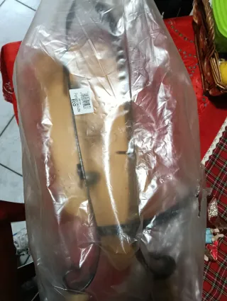 Porta prosciutto in metallo e legno