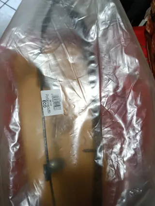 Porta prosciutto in metallo e legno