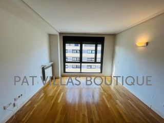Piso en alquiler en Las Tablas en Madrid
