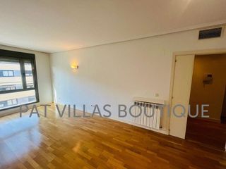 Piso en alquiler en Las Tablas en Madrid