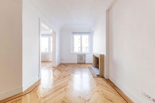 Piso en alquiler en Almagro en Madrid