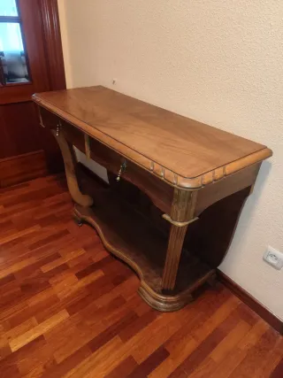 Mesa recibidor antigua madera