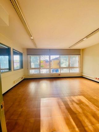 Oficina en venta en Eixample Sud – Migdia en Girona
