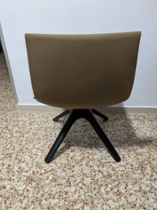 Silla salón marrón Viccarbe