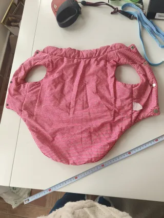 Chaleco y collar para mascotas.2 correas.