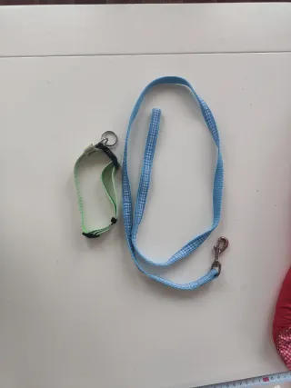 Chaleco y collar para mascotas.2 correas.