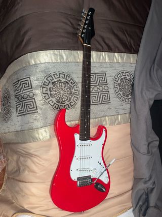 Stratocaster roja en perfecto estado