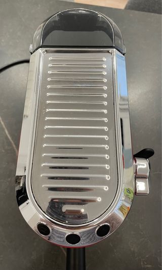 Cafetera De'Longhi Dedica Roja