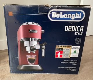 Cafetera De'Longhi Dedica Roja