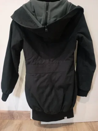 Abrigo Bench negro sin estrenar