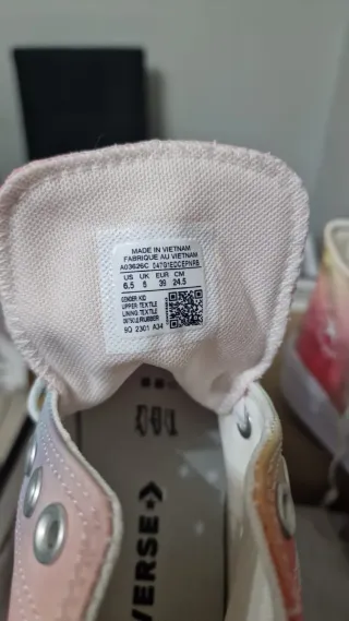 Converse Chuck Taylor Tie Dye Hi Top