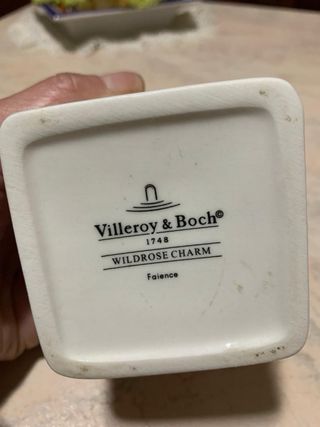 Barattolo in ceramica con rosa vintage anni ‘80