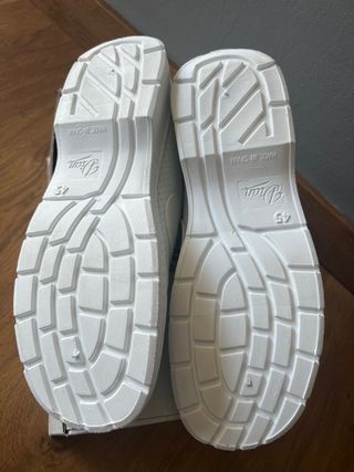 Zapatos sanitarios Dian ALTEA blancos talla 45.