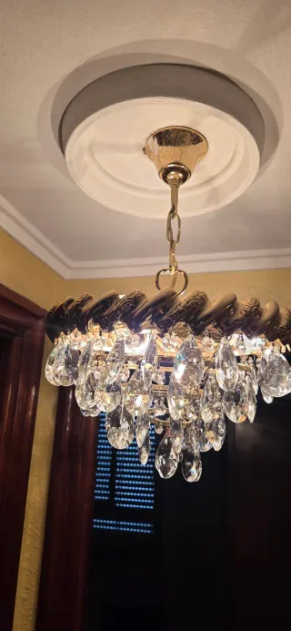 Lámpara antigua de cristal y metal dorado