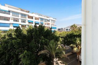 Piso en venta en Puerto Banús en Marbella