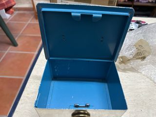 Caja de caudales antigua metálica