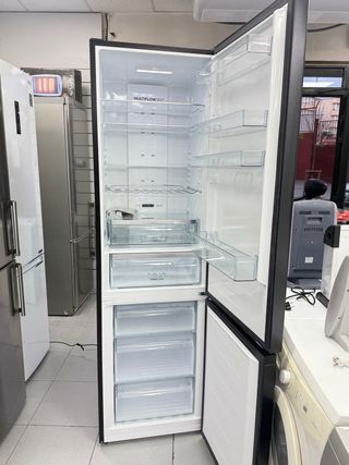 Nevera Gorenje Negra Nueva 2m x 60cm No Frost