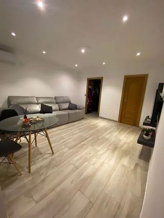 Piso en venta en La Malva-rosa en Valencia