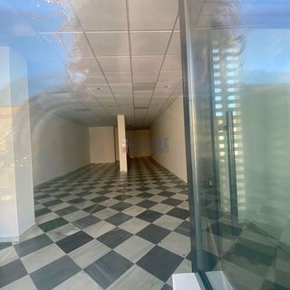 Local comercial en venta en Valdepeñas