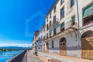 Chalet en venta en Móra d´Ebre