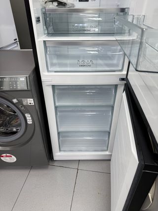 Nevera 2m x 60cm y Lavadora Secadora 10+6kg nuevas