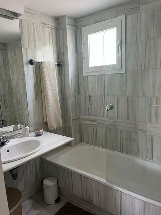 Piso en alquiler en Los Naranjos - Las Brisas en Marbella